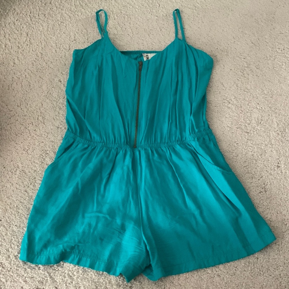 Mimi Chica Romper in Size Medium. Color Teal